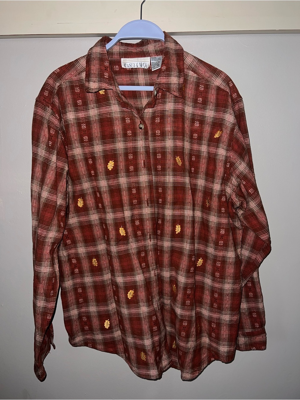 Women’s Fall Plaid Button-Up Shirt